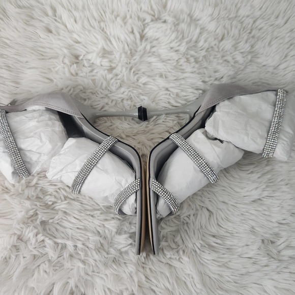 NIB Marc Fisher Carita Strappy Sandal in Light Gray Size 8 - Picture 3 of 6